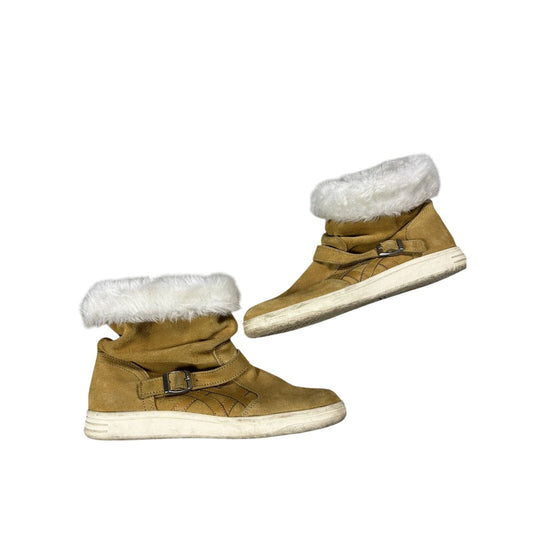 Onitsuka Tiger boots fur winter beige