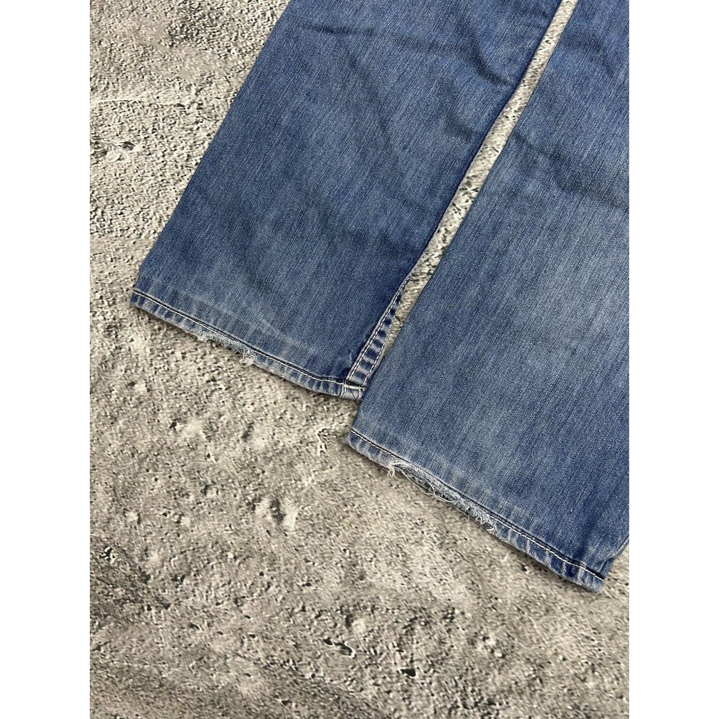 True Religion blue jeans white thick stitching straight Y2K