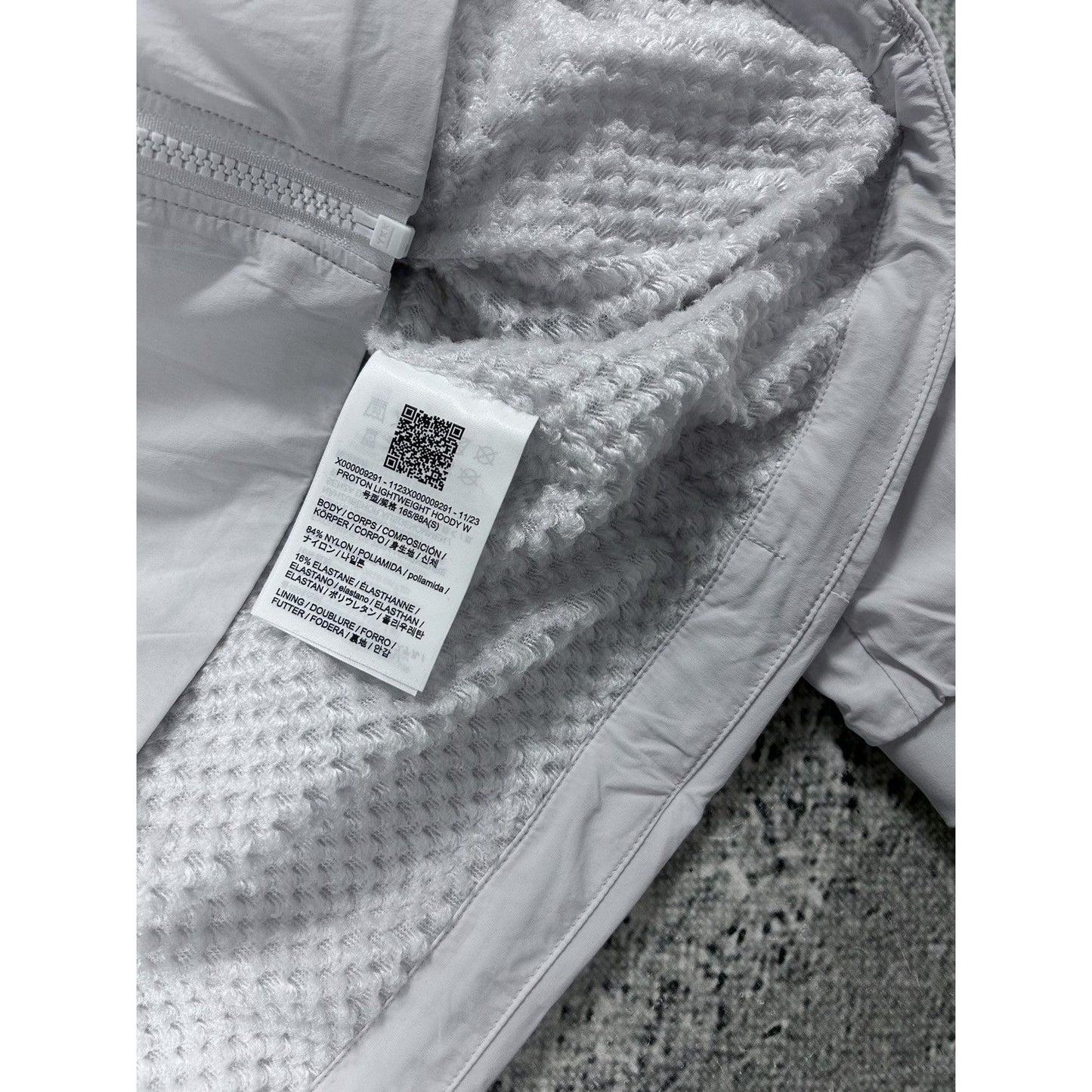 Arc’teryx jacket Atom LT white hoody