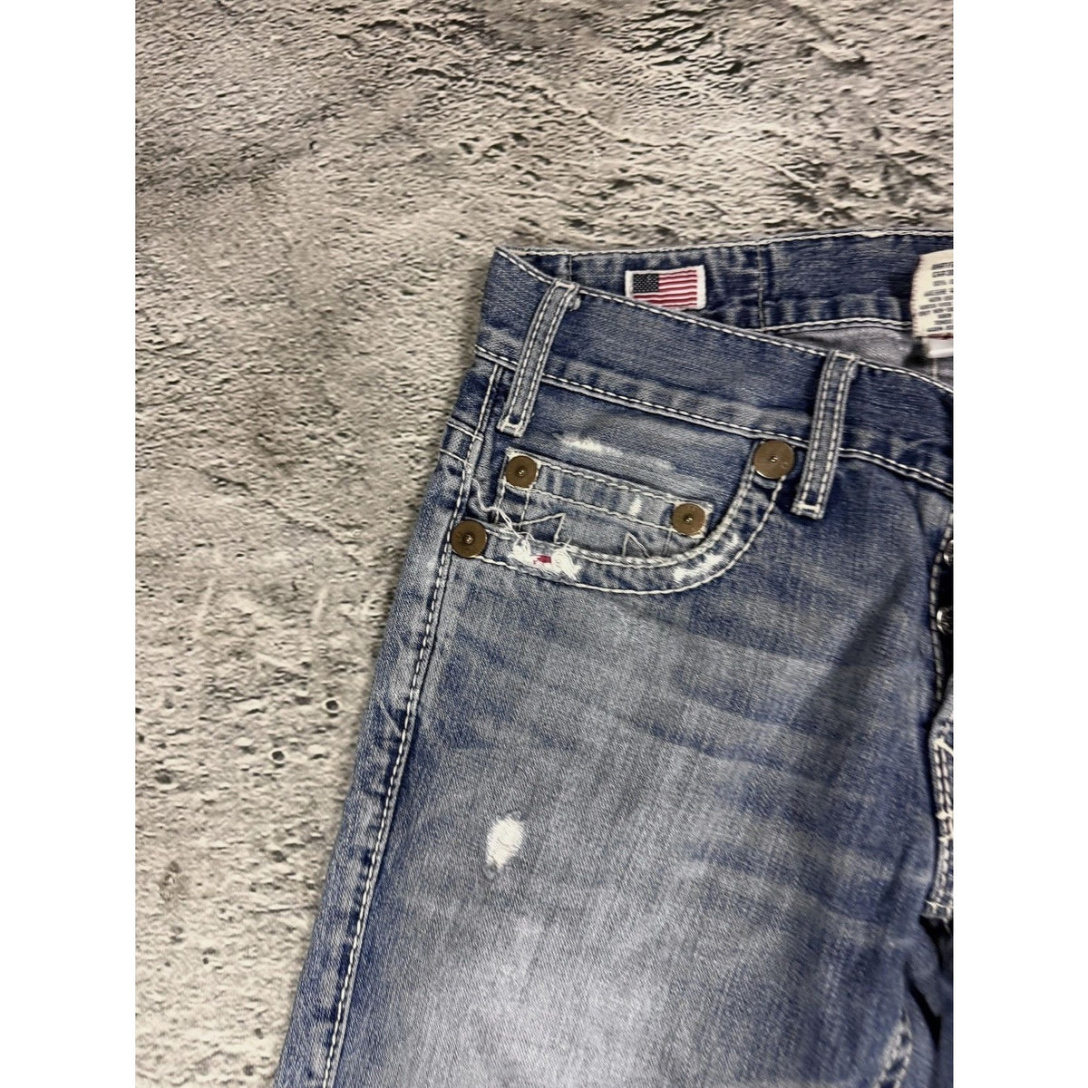 True Religion blue washed jeans white thick stitching Logan