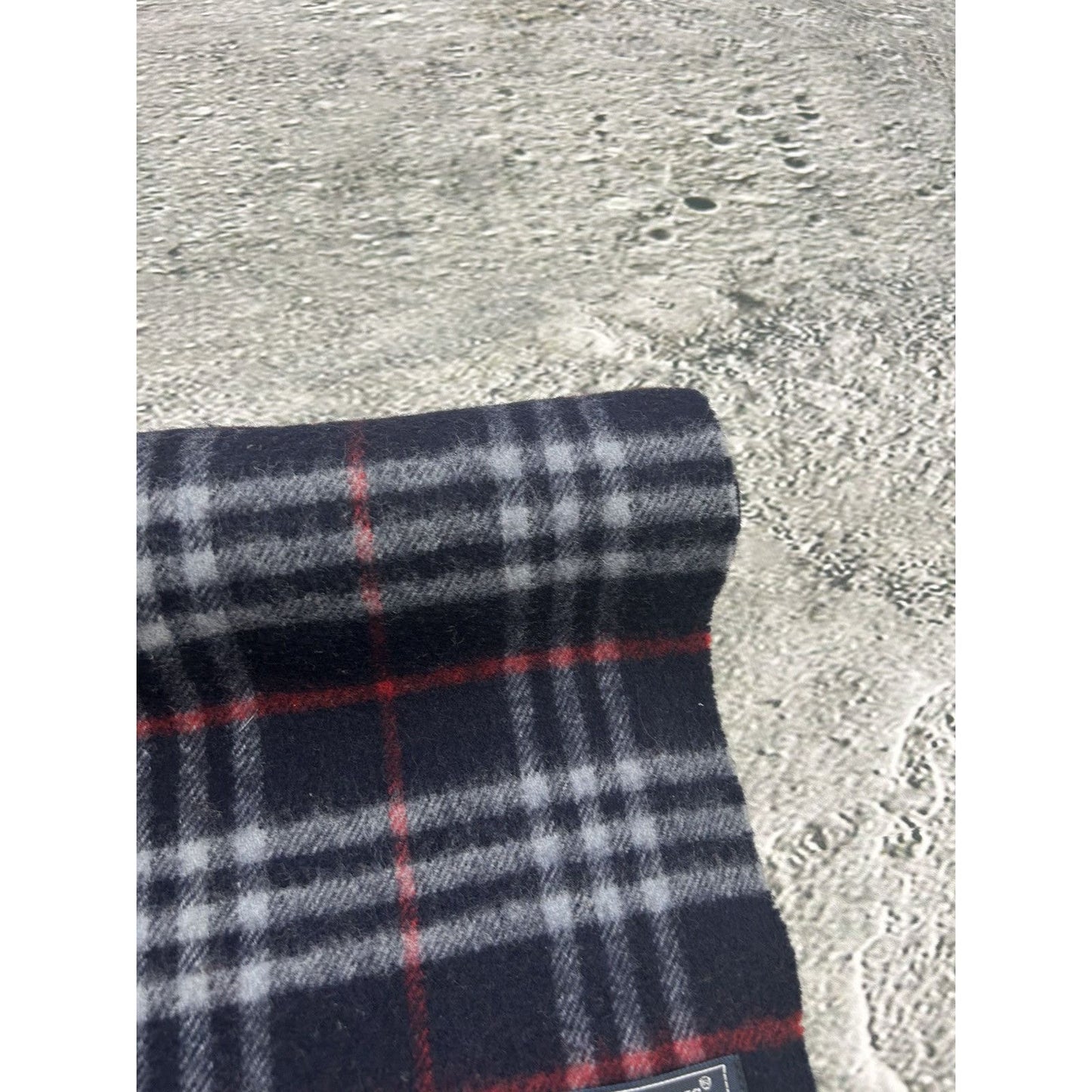Burberry scarf lambswool cashmere navy blue nova check