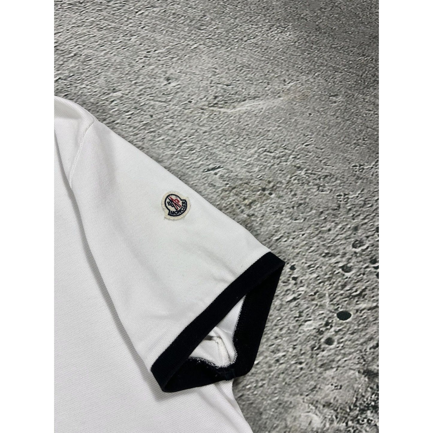 Moncler Polo Shirt White T-shirt small logo on the sleeve