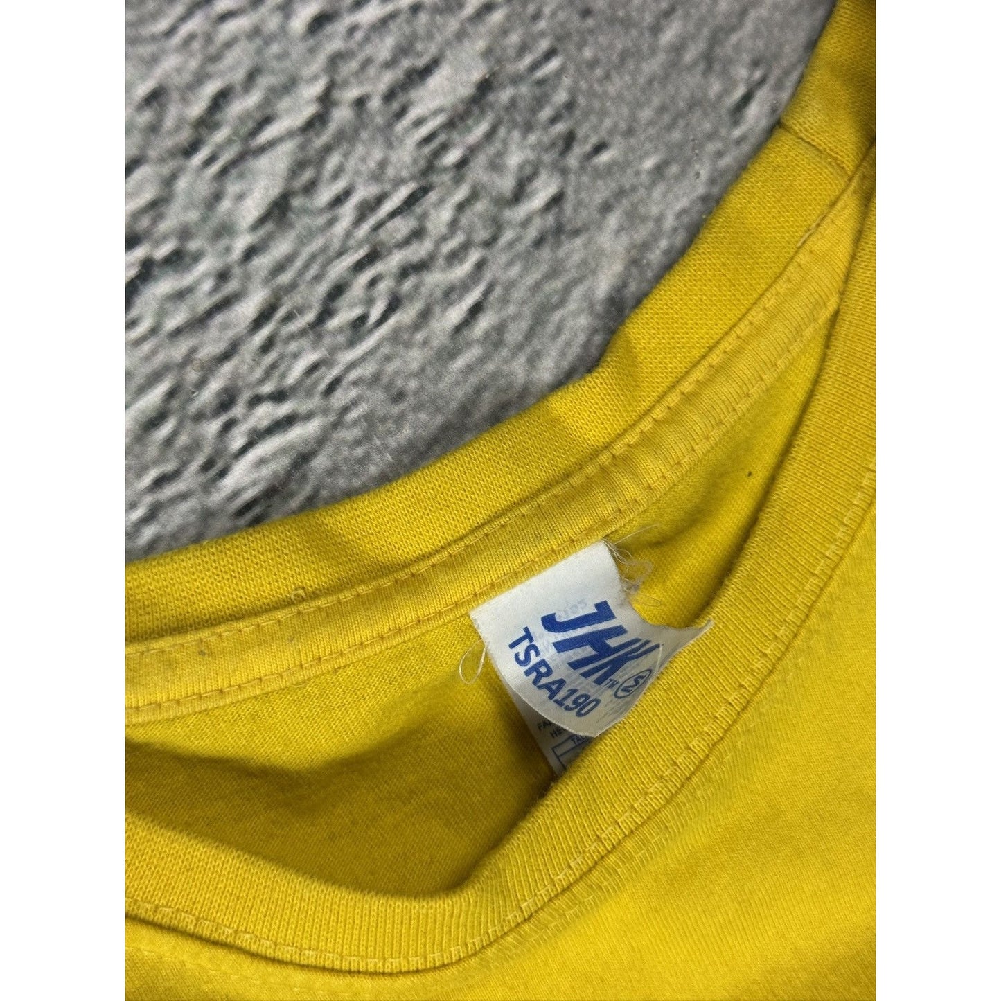 Belmondo T-shirt Belmondawg yellow Friends and Family merch