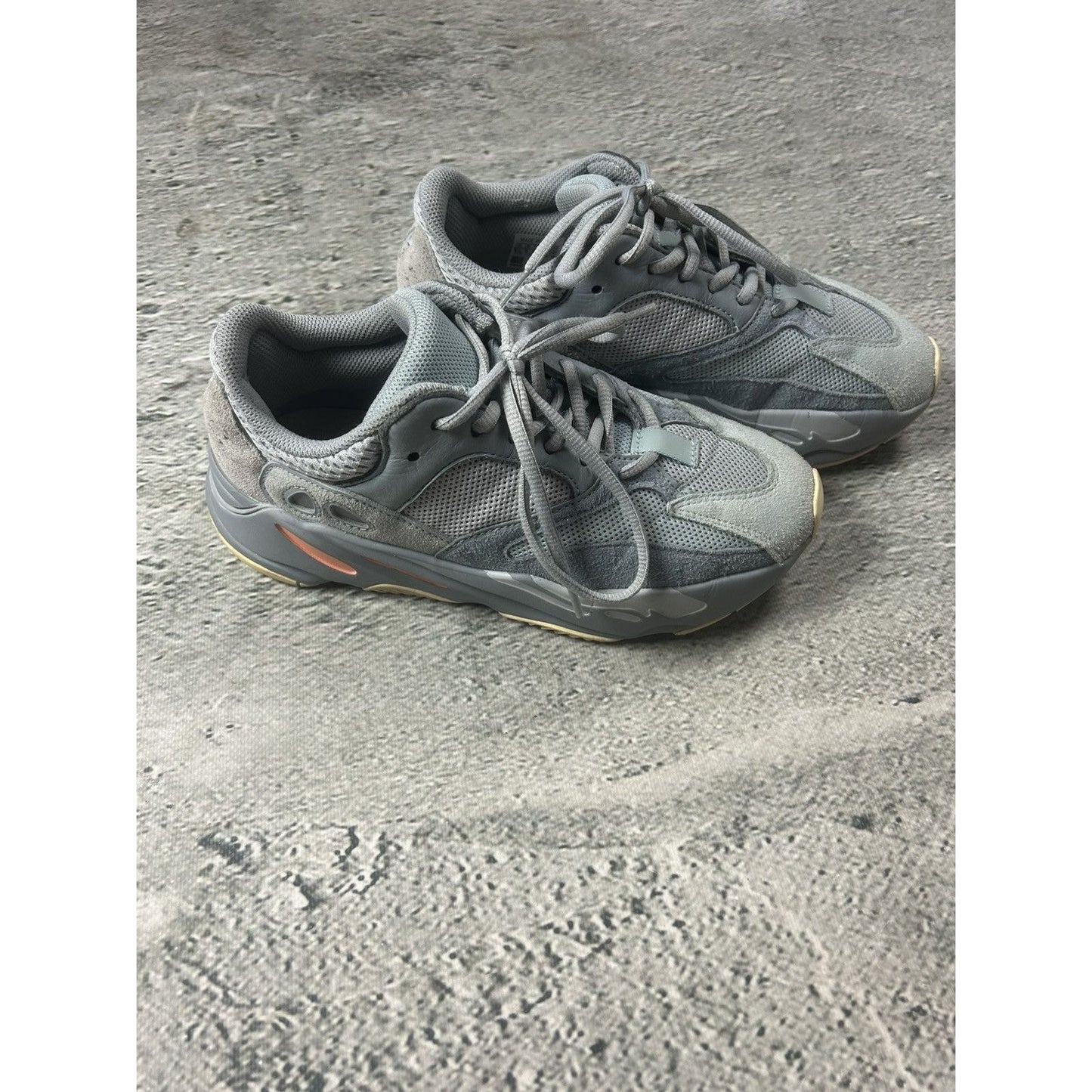 adidas Yeezy YEEZY Boost 700 V2 "Inertia" sneakers