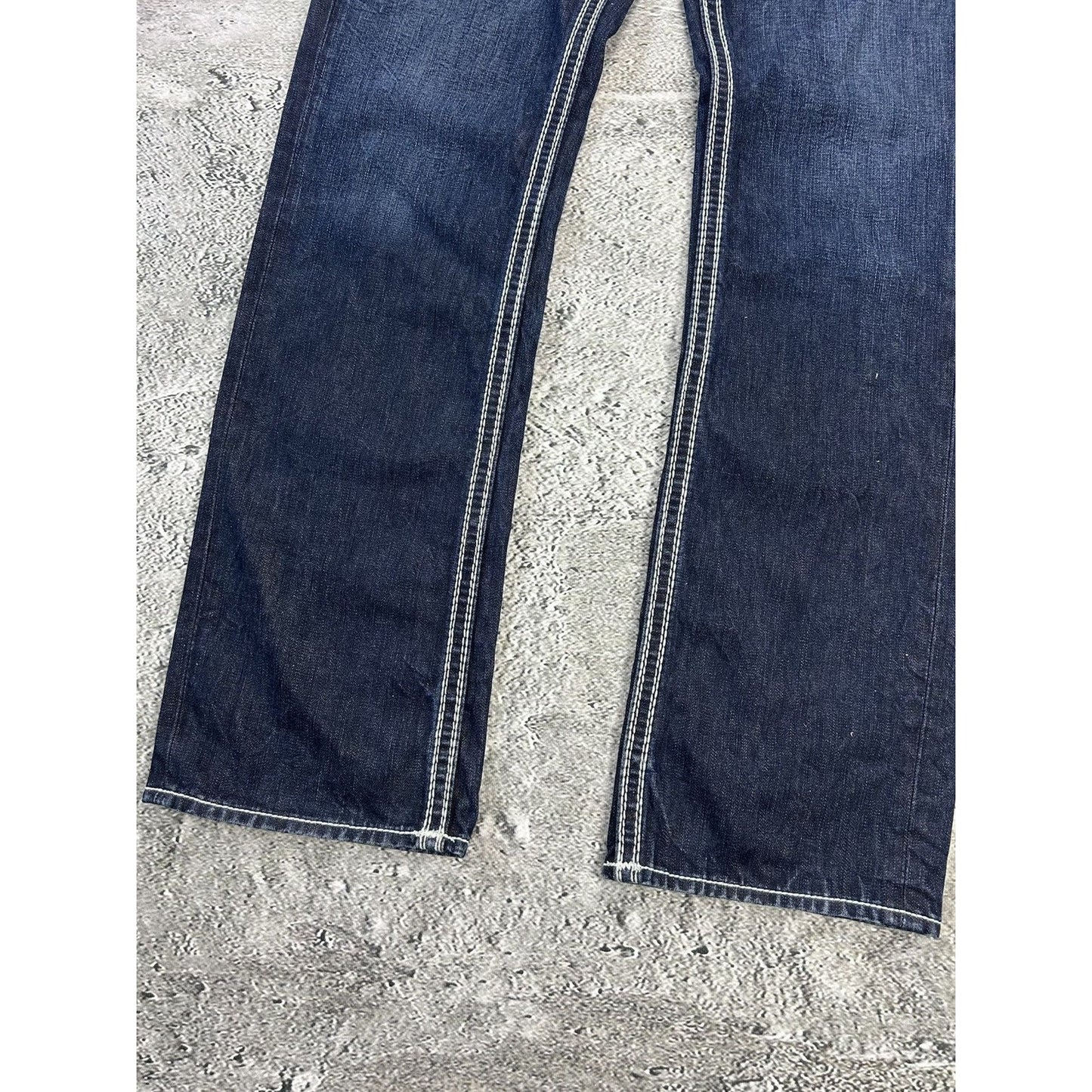 True Religion blue jeans white thick stitching Y2K Bobby