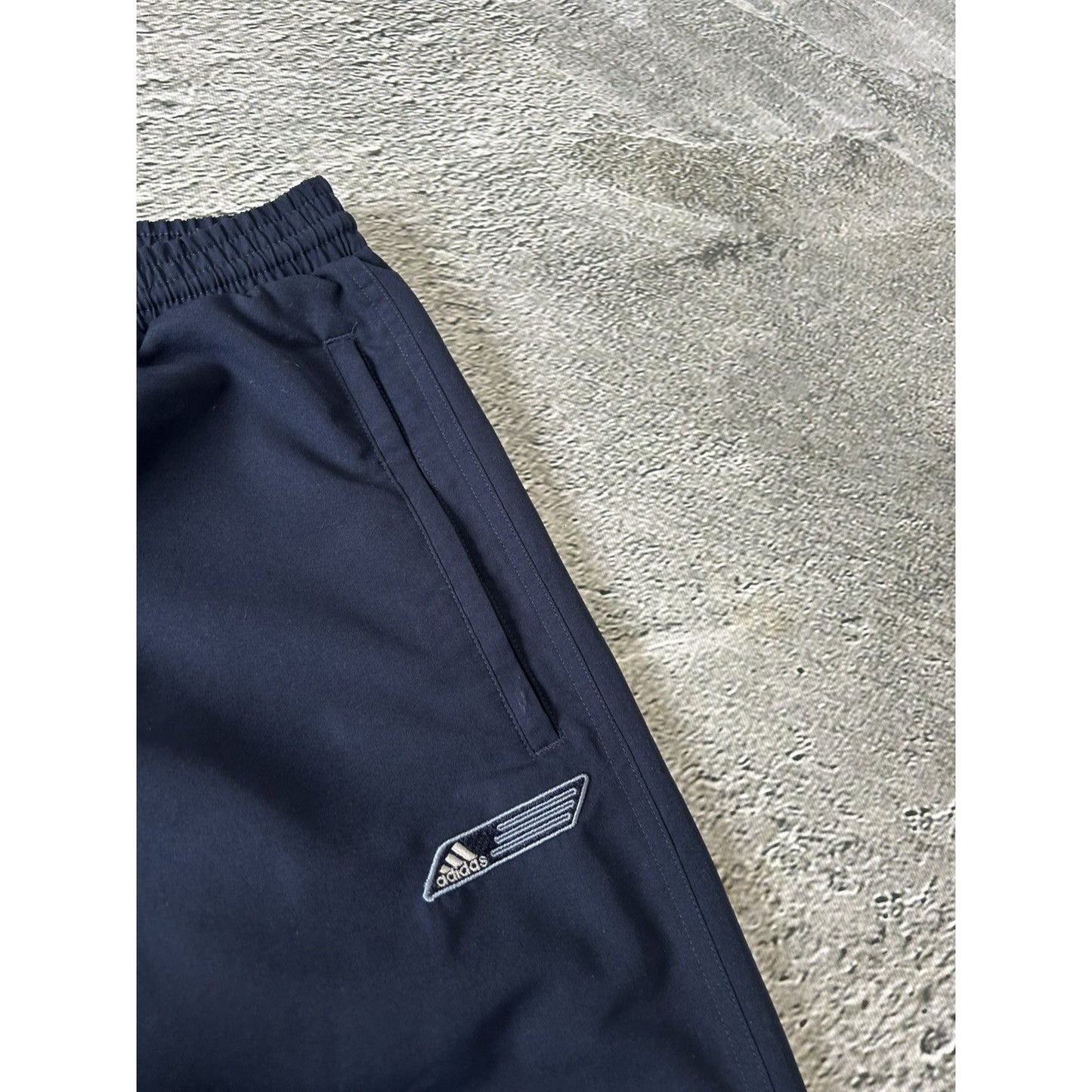 Adidas vintage navy track pants small logo 2000s drill Y2K