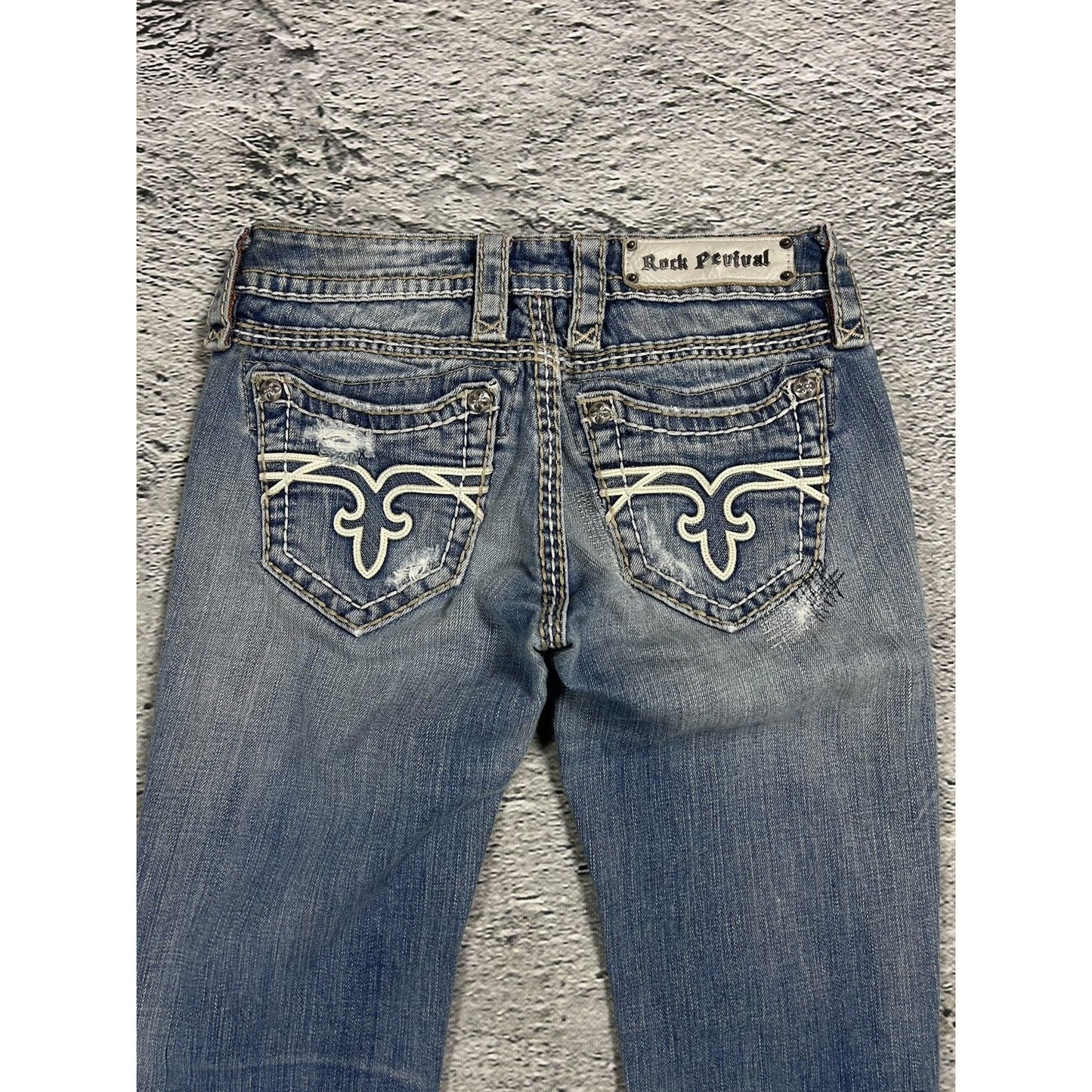 Rock Revival vintage light jeans leather patch Y2K flared