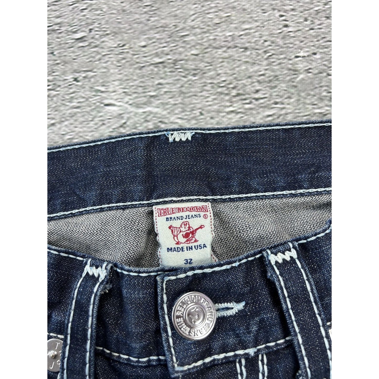 True Religion blue jeans white thick stitching Y2K Bobby