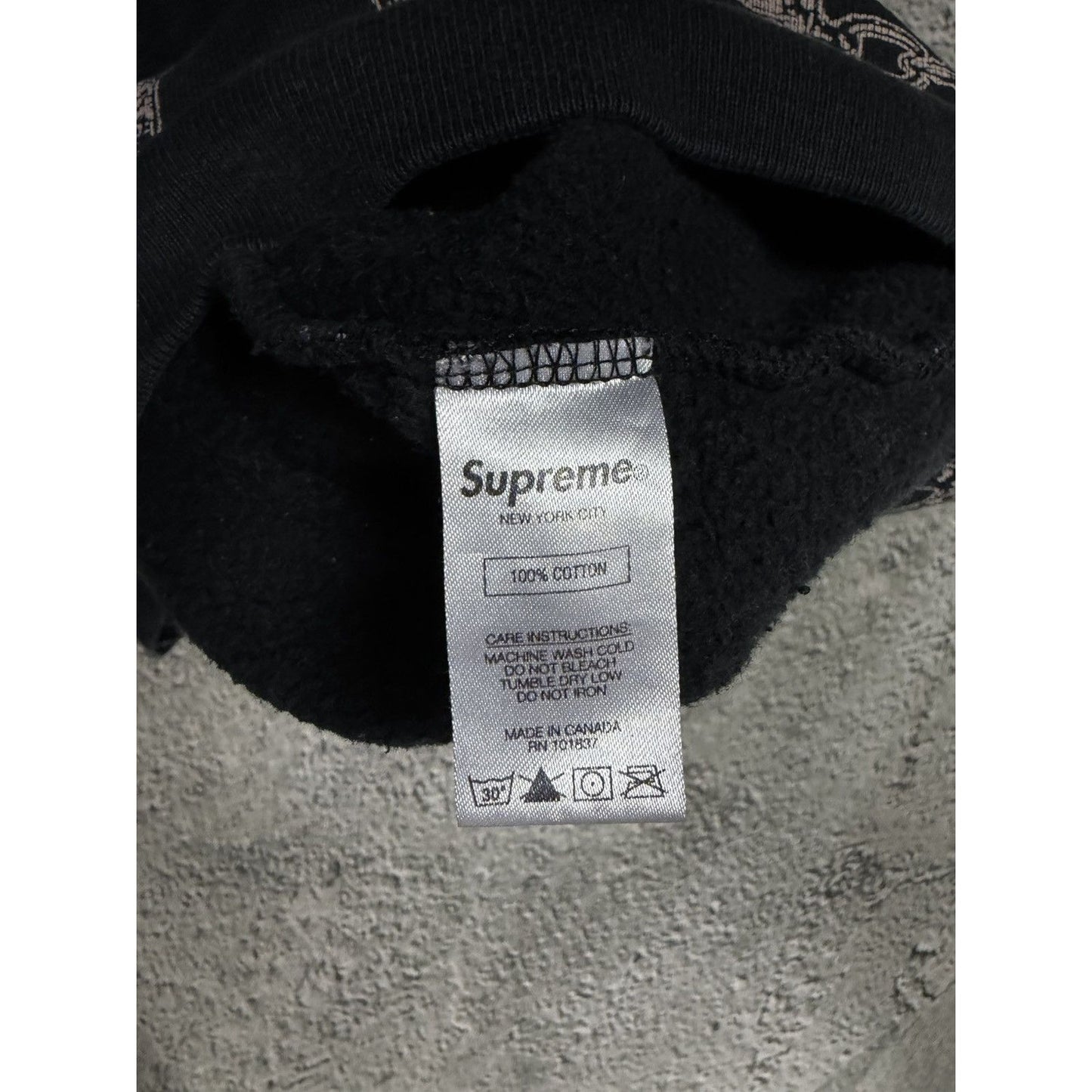 Supreme hoodie handcuffs black hooded sweatshirt FW17