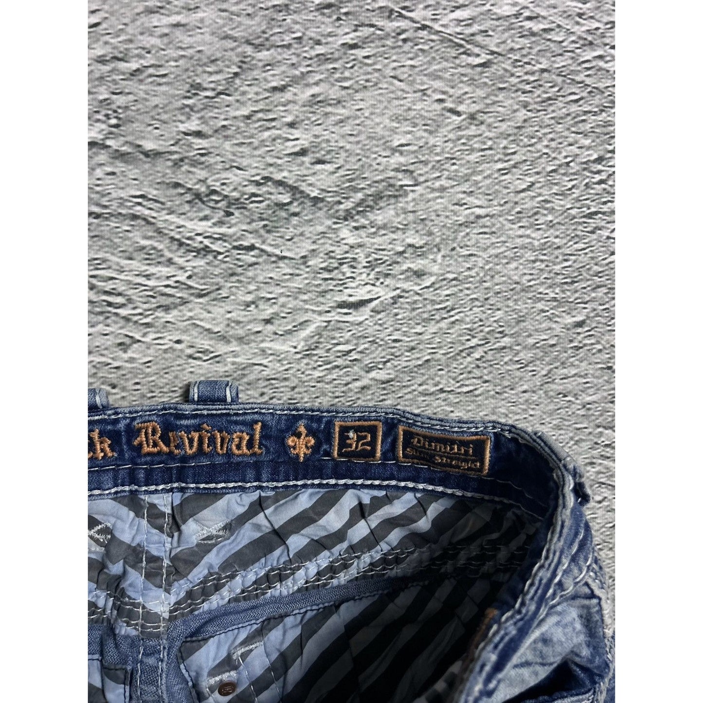 Rock Revival vintage jeans blue white stitching Y2K