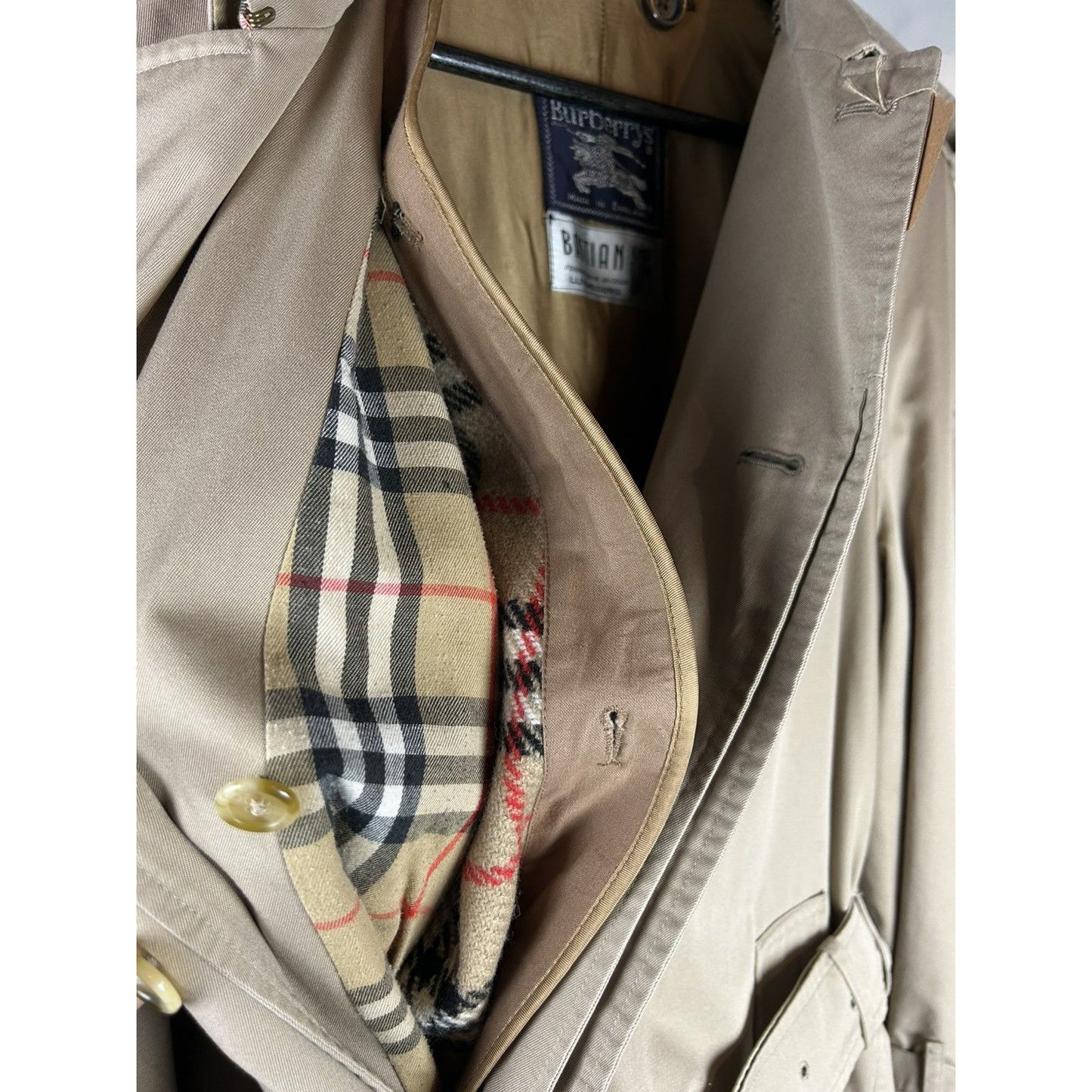 Burberrys trench coat beige wool lining vintage nova check