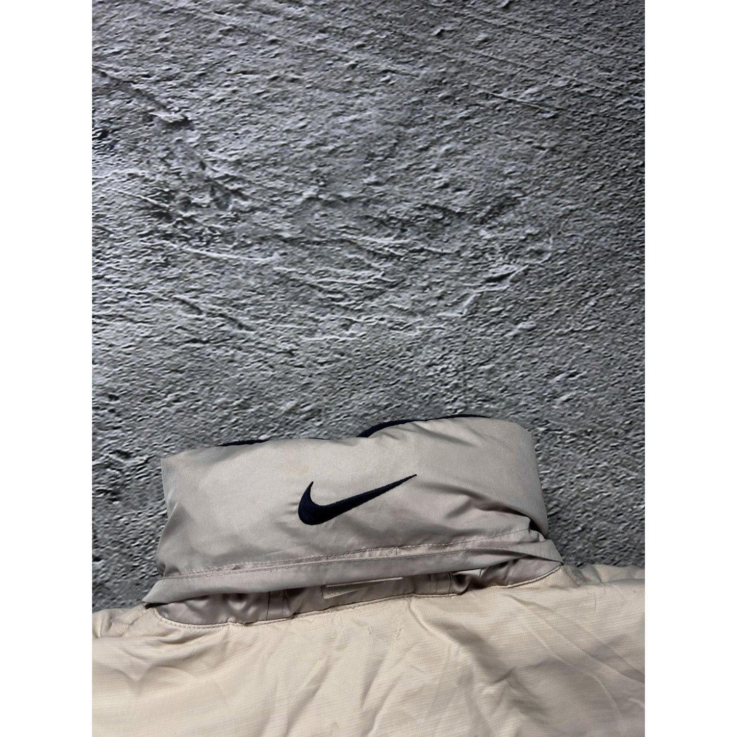 Nike puffer jacket vintage beige small logo 2000s