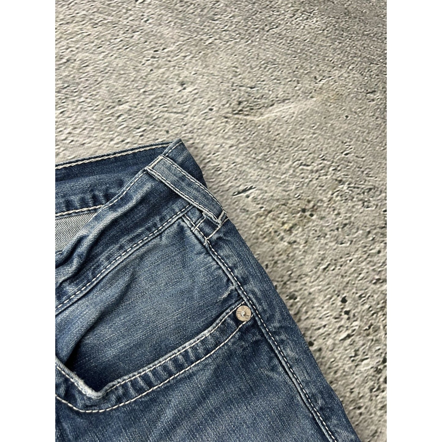 True Religion blue jeans thick stitching straight Y2K