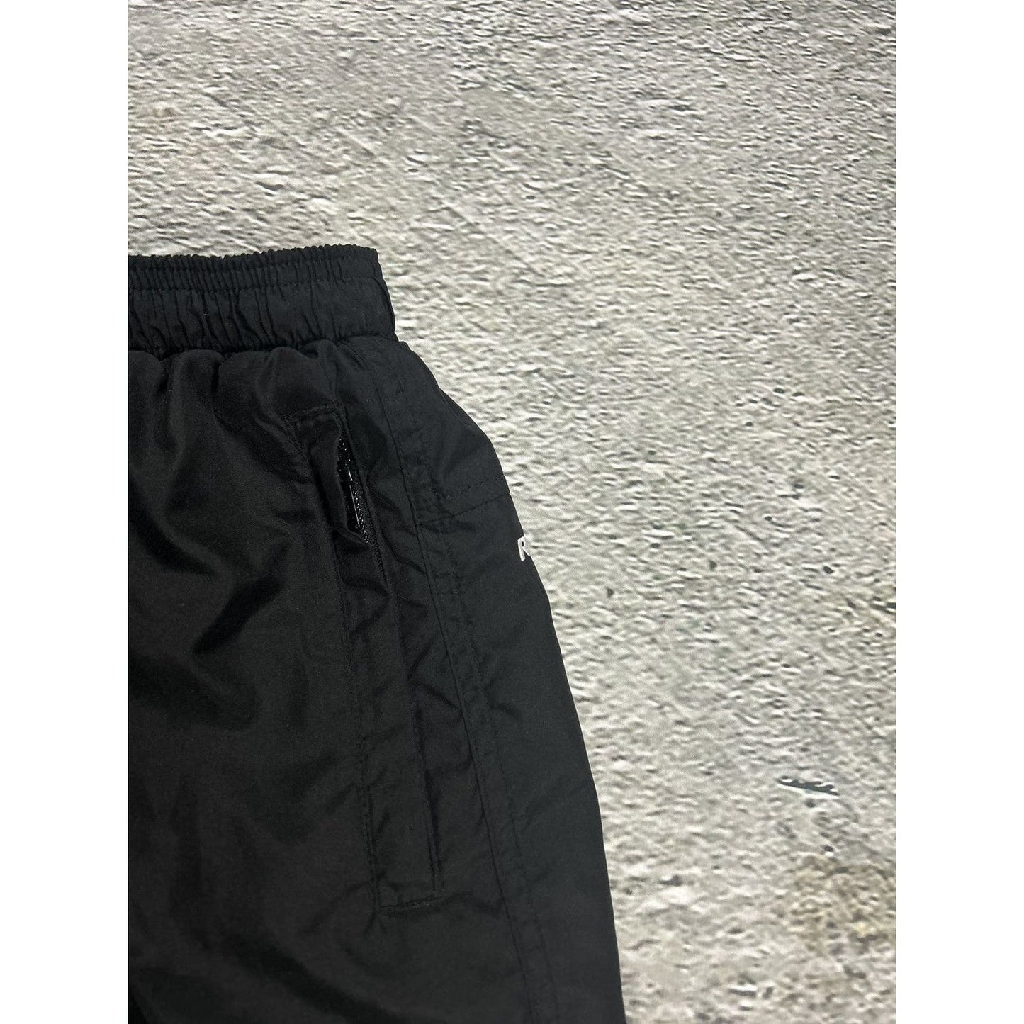 Reebok nylon track pants parachute black Y2K reflective