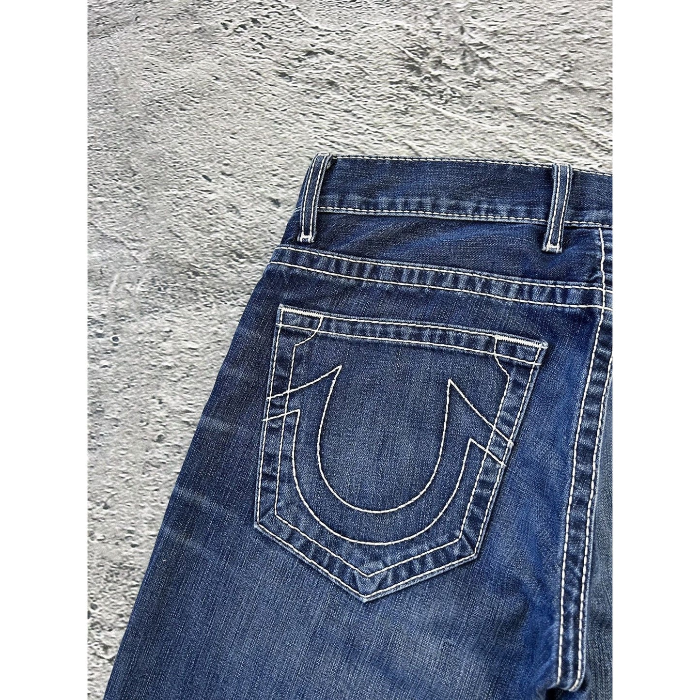 True Religion blue jeans white thick stitching Logan Y2K