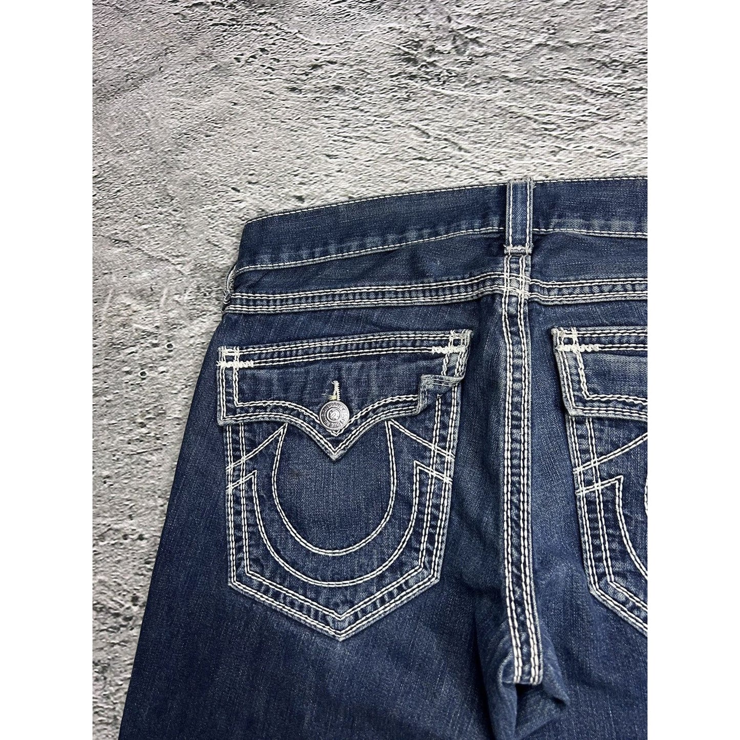 True Religion blue jeans white thick stitching Jack Big QT