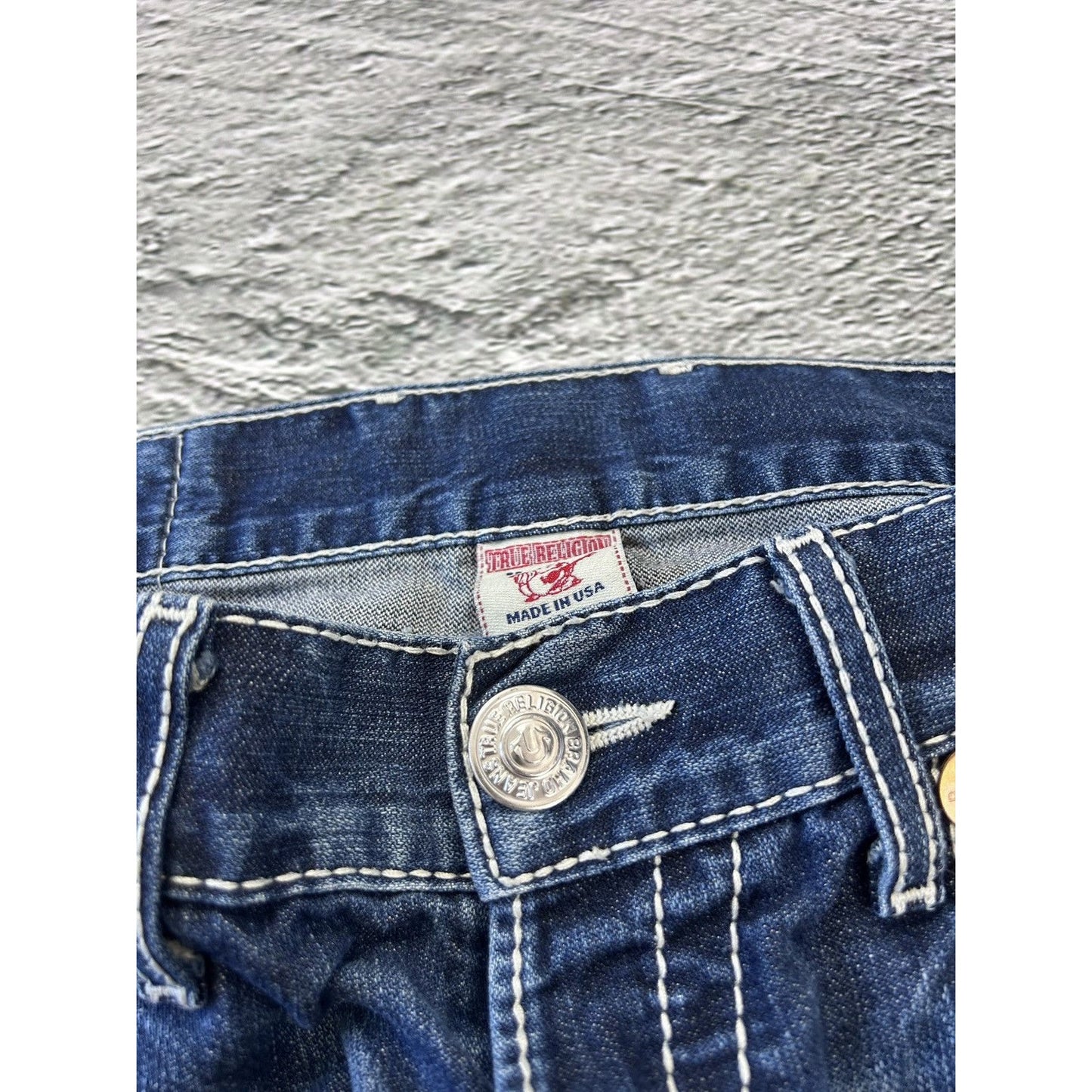 True Religion blue jeans white thick stitching Logan Y2K