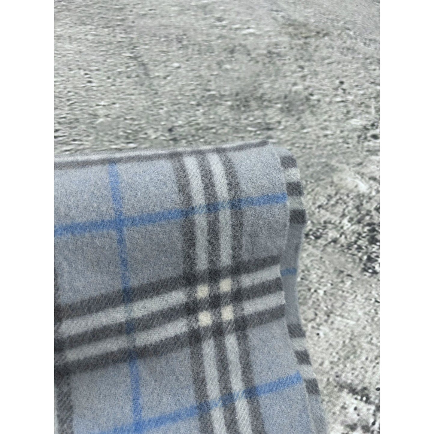 Burberry scarf lambswool cashmere baby blue nova check