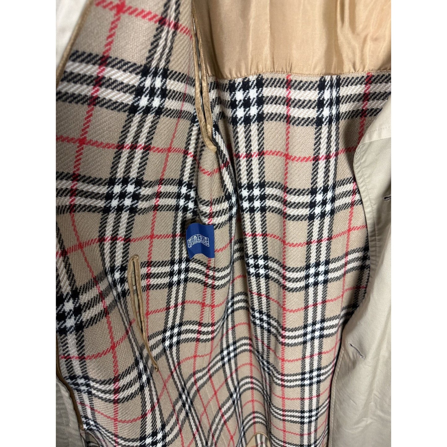 Burberrys trench coat beige wool lining vintage nova check
