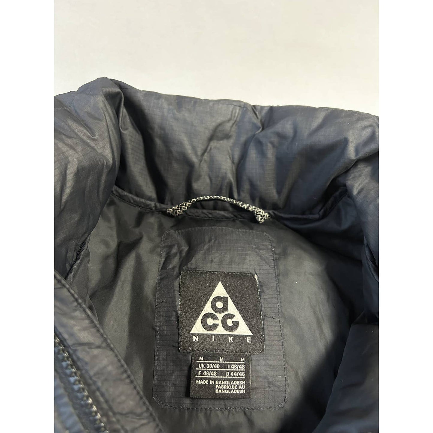 Nike ACG vintage black puffer jacket small logo 550
