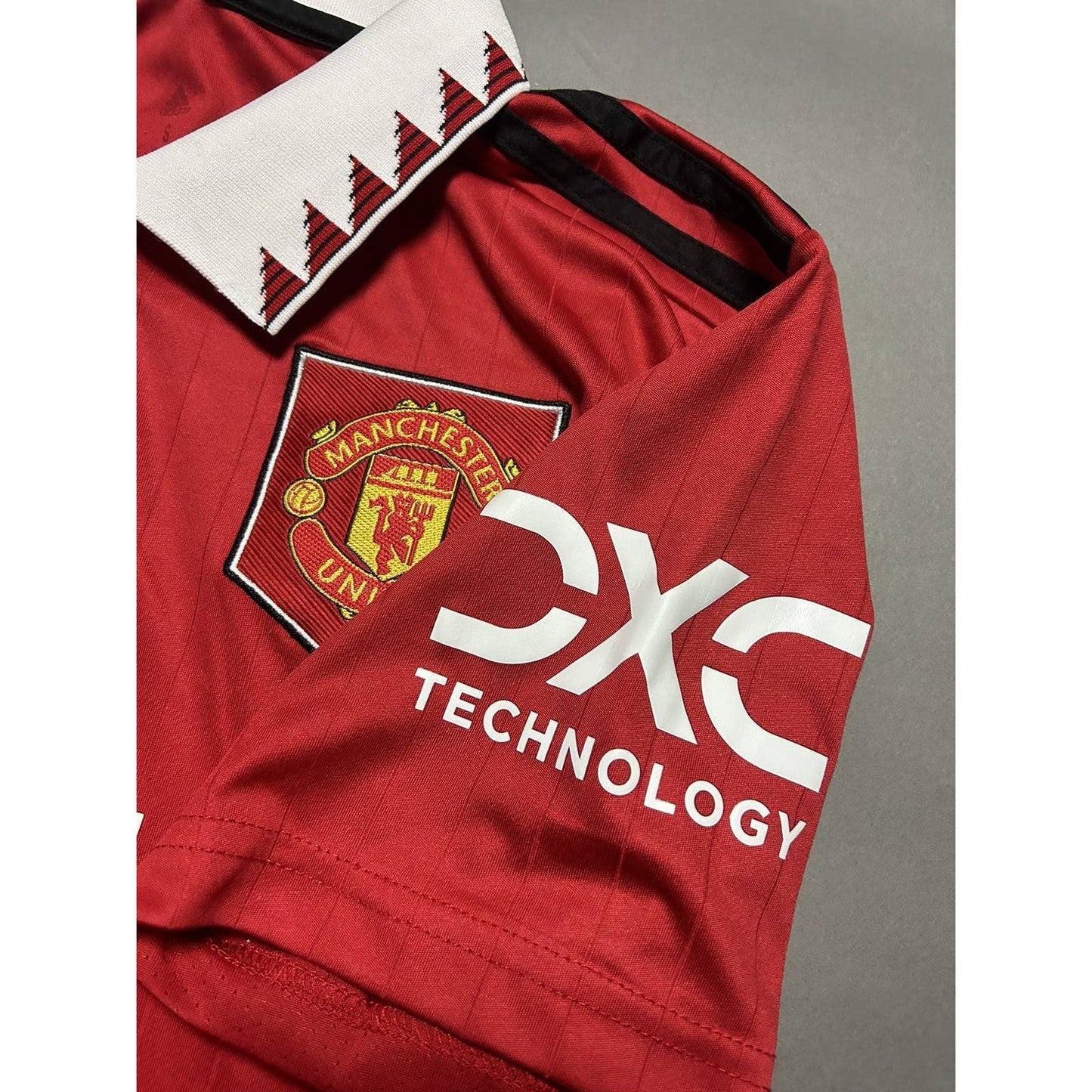 Manchester United jersey TeamViewer Red 2022 2023 home kit