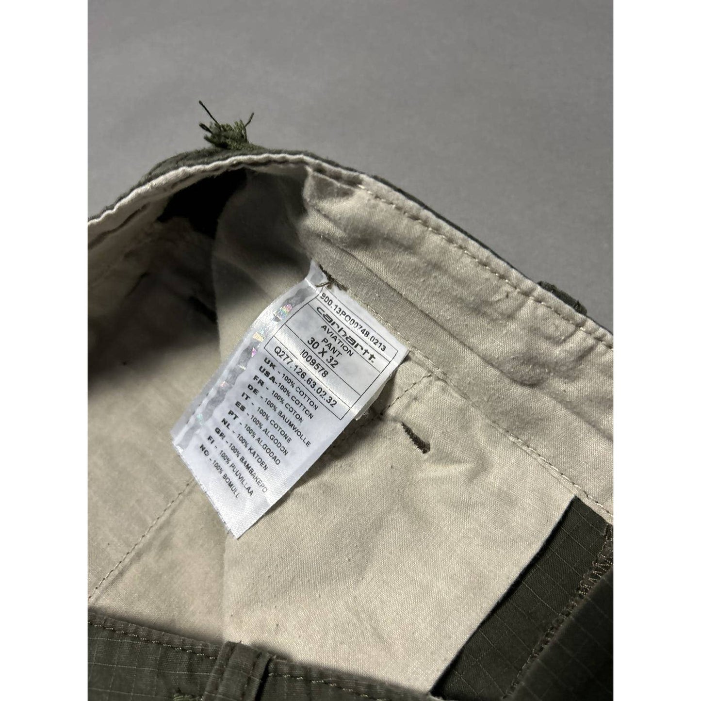 Carhartt vintage cargo pants khaki workwear aviation