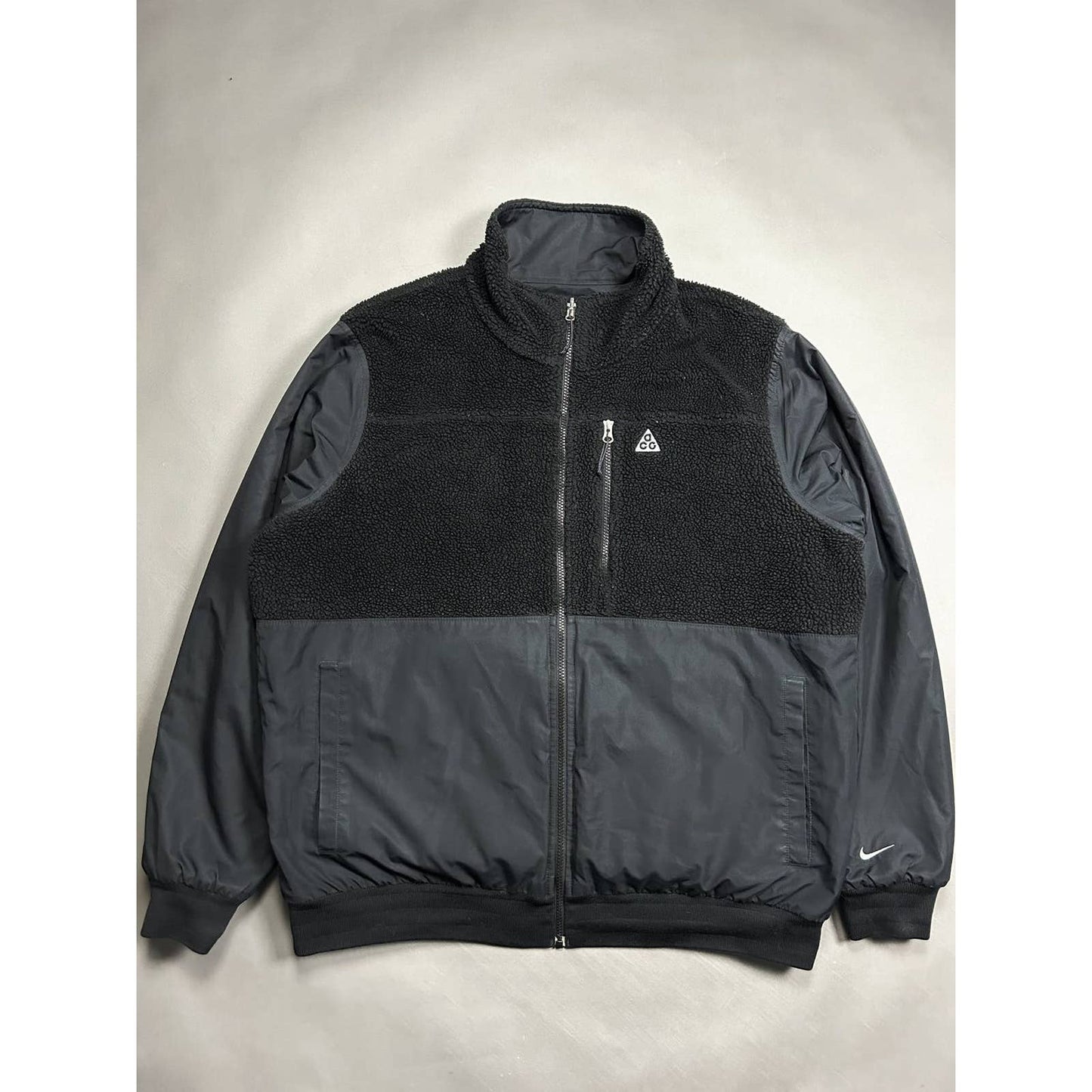 Nike ACG fleece jacket reversible black sherpa vintage
