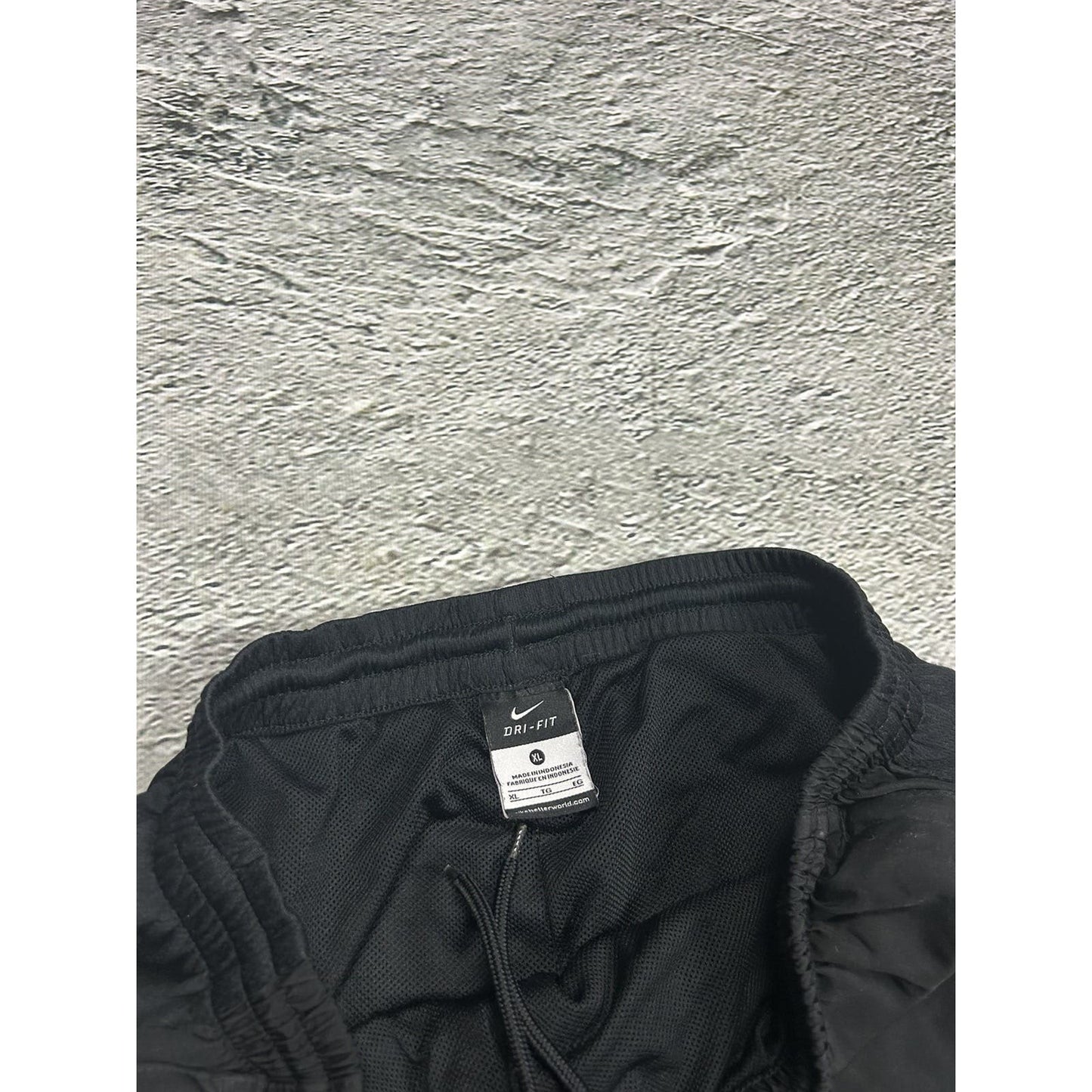 Nike vintage black nylon track pants small swoosh drill Y2K