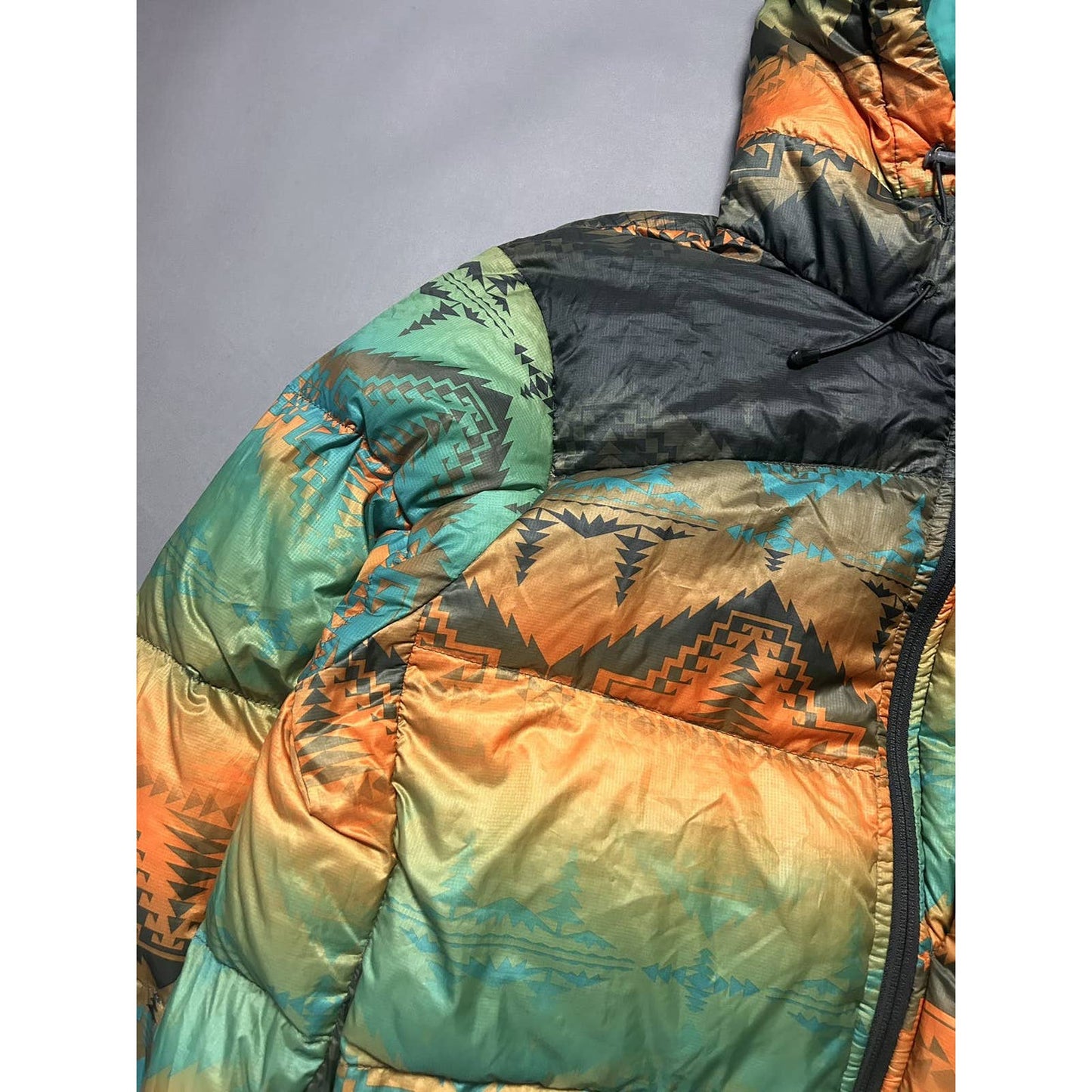 Nike ACG vintage jacket small logo multicolor Aztec abstract