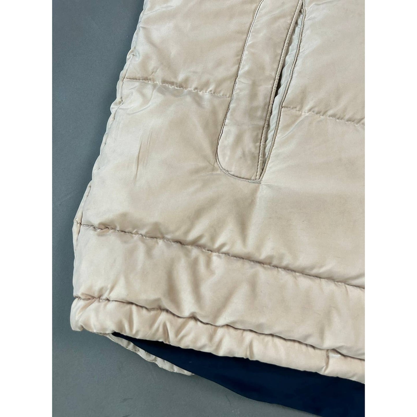 Nike vintage beige puffer vest small swoosh 2000s