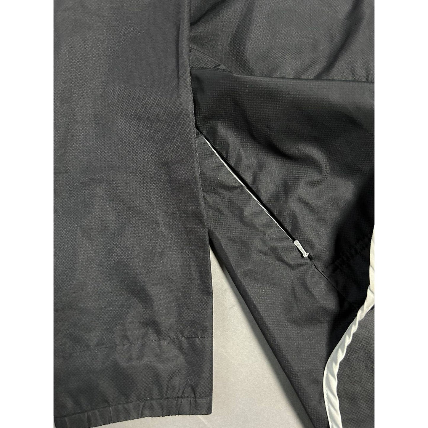 Oakley vintage black windbreaker jacket techwear functional