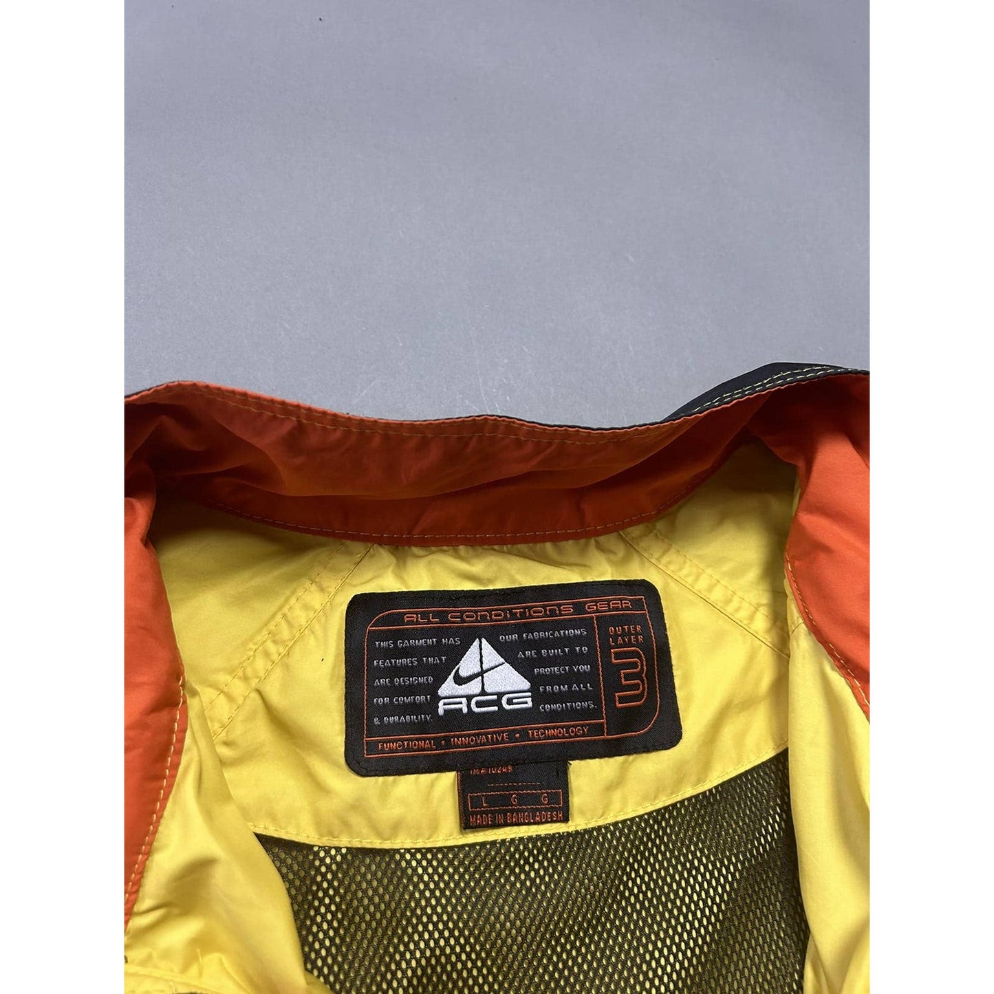 Nike ACG jacket vintage yellow 2000s windbreaker