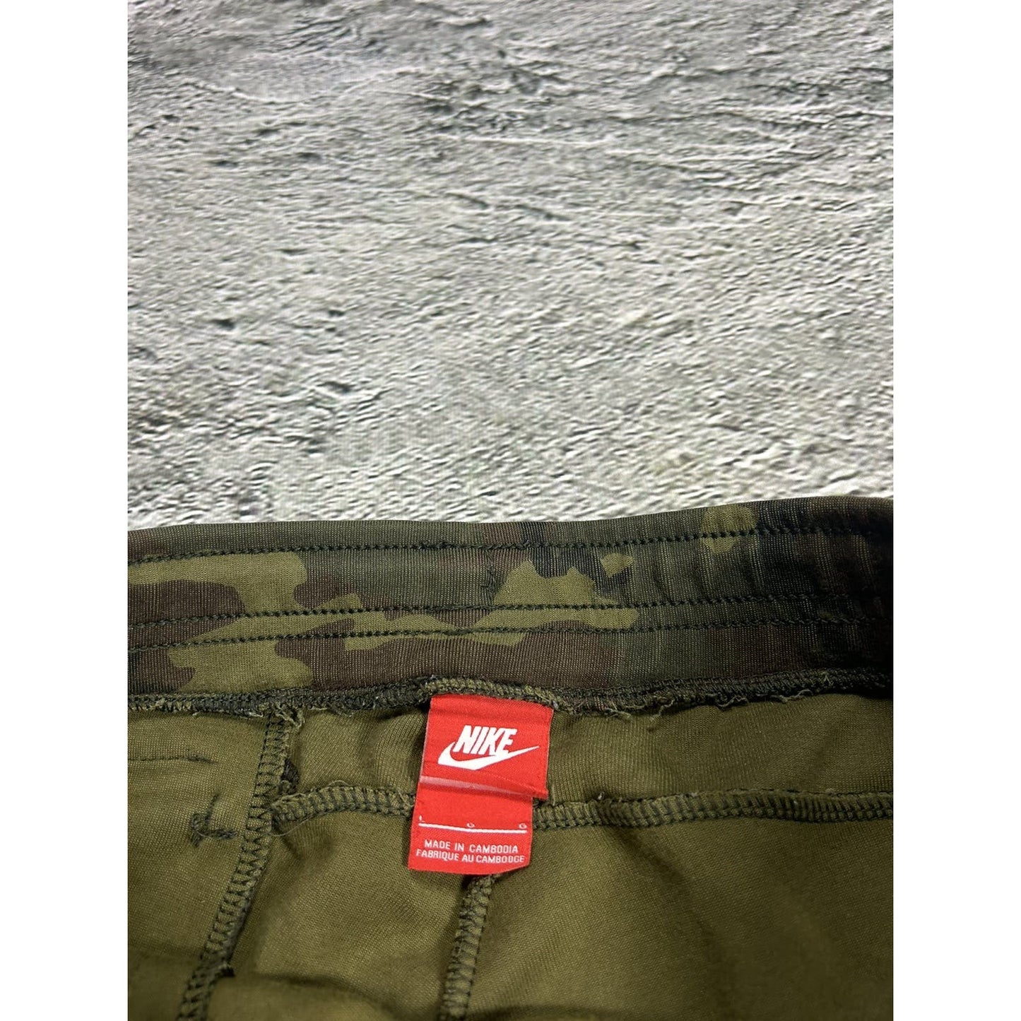 Nike tech fleece camo sweatpants drill khaki green