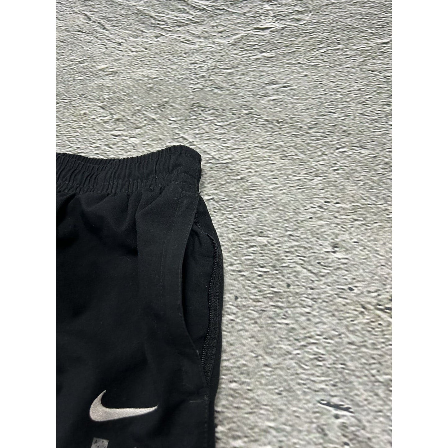 Nike vintage black nylon track pants drill Y2K IA