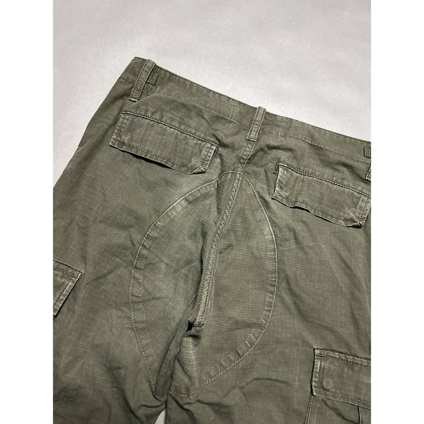 Carhartt vintage cargo pants khaki workwear aviation