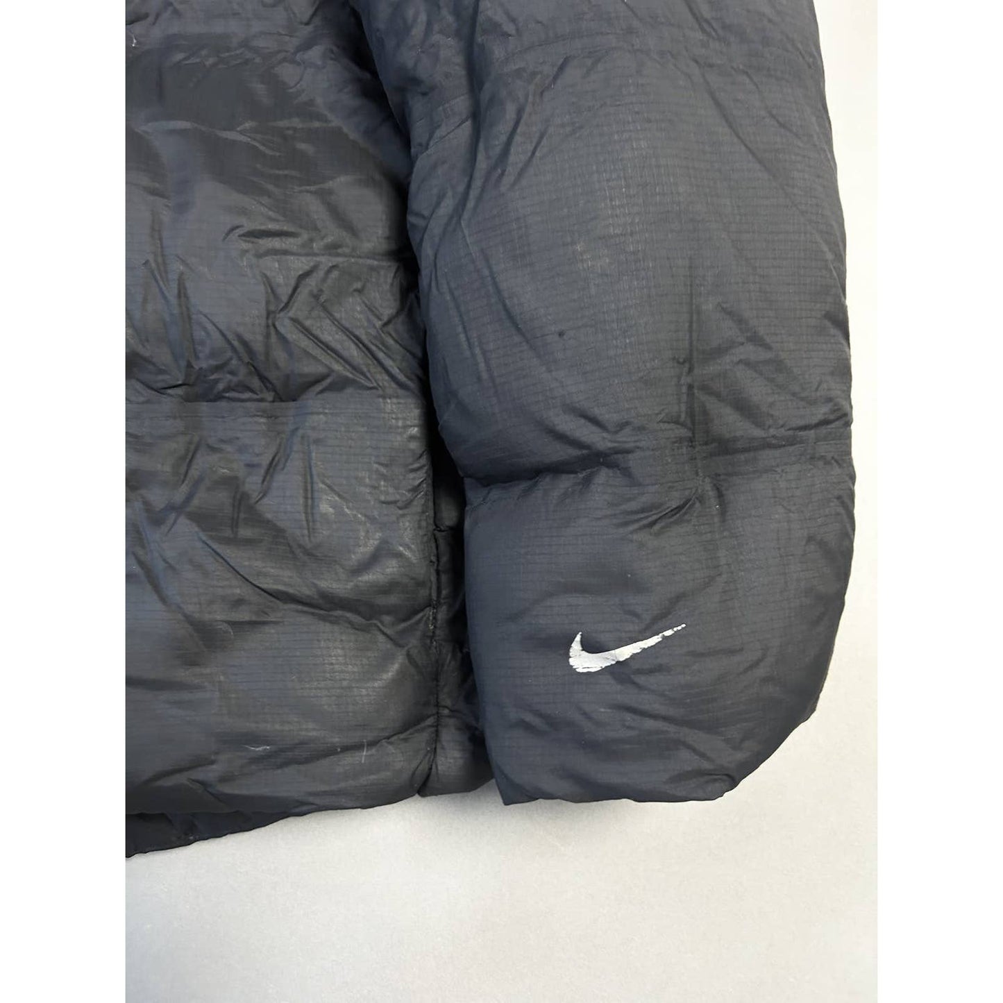 Nike ACG vintage black puffer jacket small logo 550