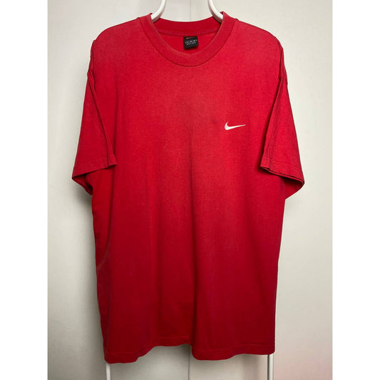 Nike vintage small swoosh T-shirt red 90s