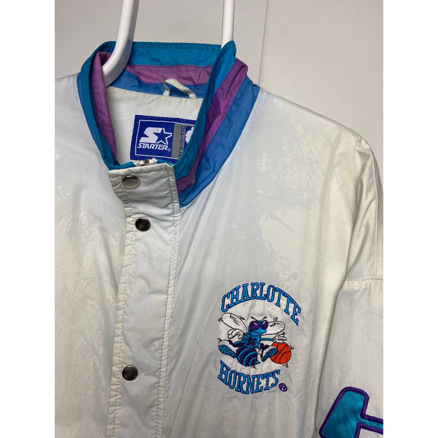 Charlotte Hornets Vintage big logo starter white jacket