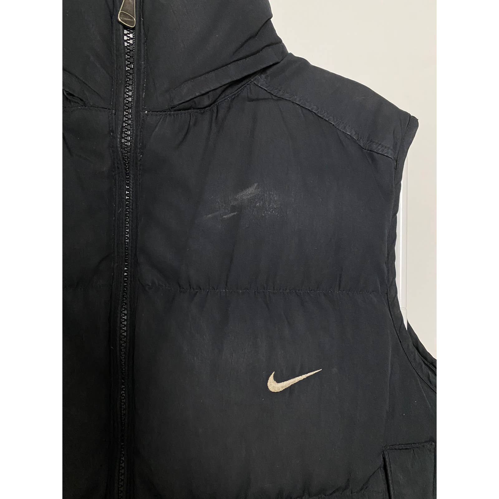 Nike vintage black puffer vest small swoosh 2000s – Refitted