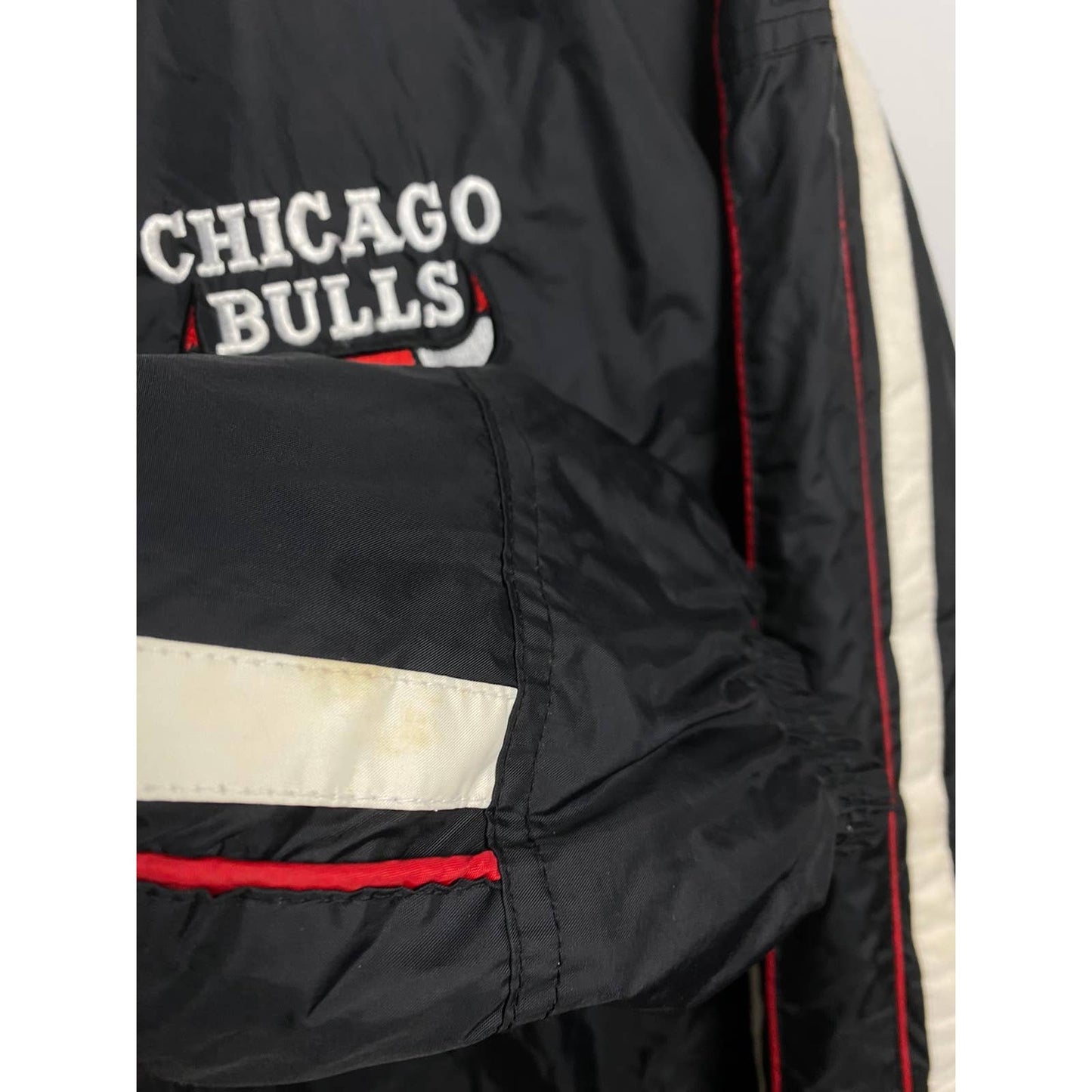 Chicago Bulls vintage black starter jacket