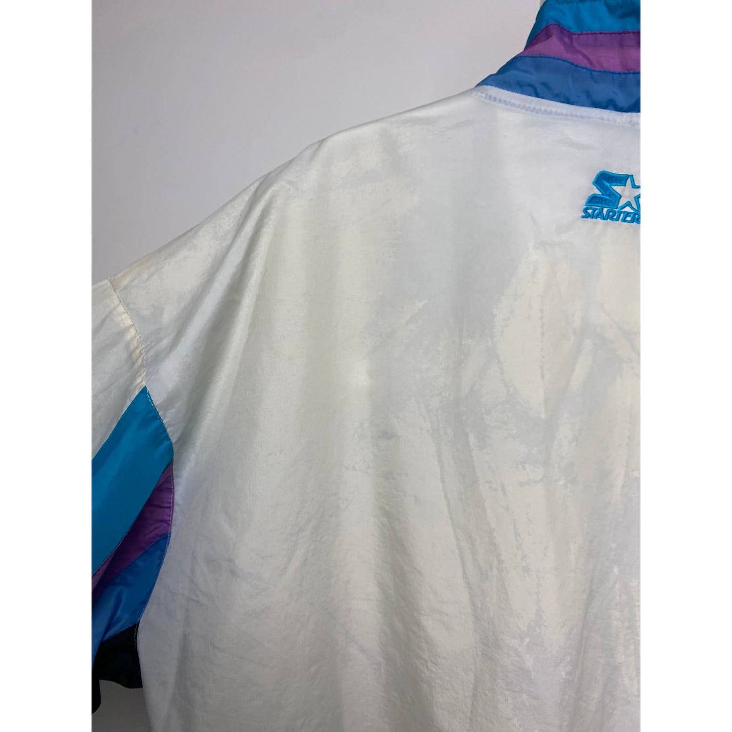 Charlotte Hornets Vintage big logo starter white jacket