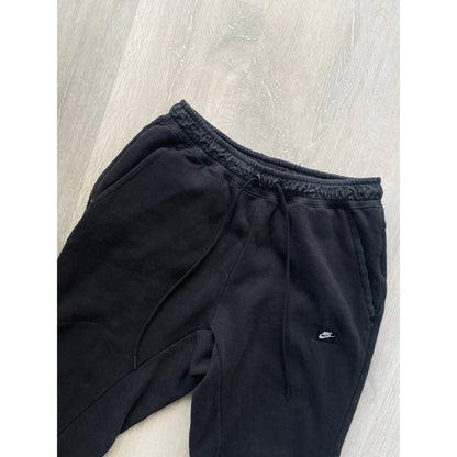 Nike tech fleece black sweatpants small logo