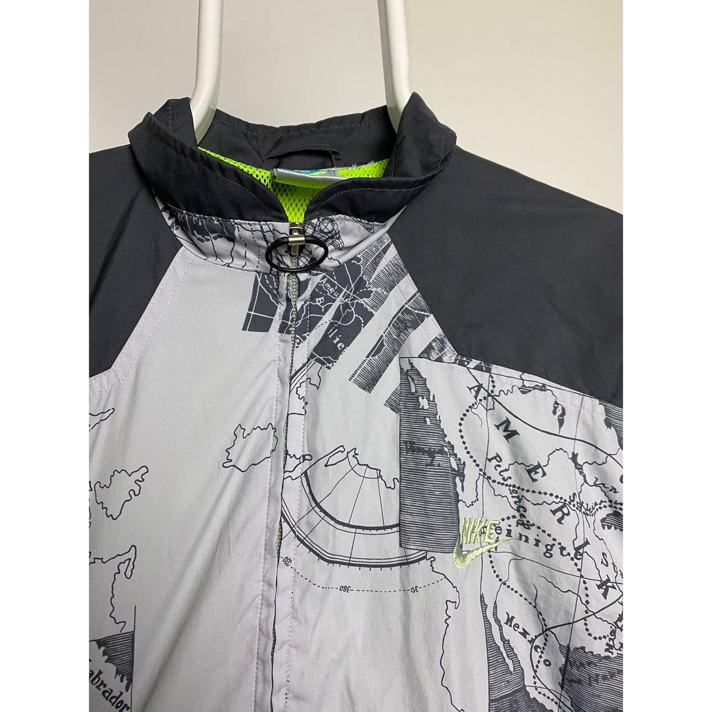 Nike International vintage full print windbreaker grey 90s