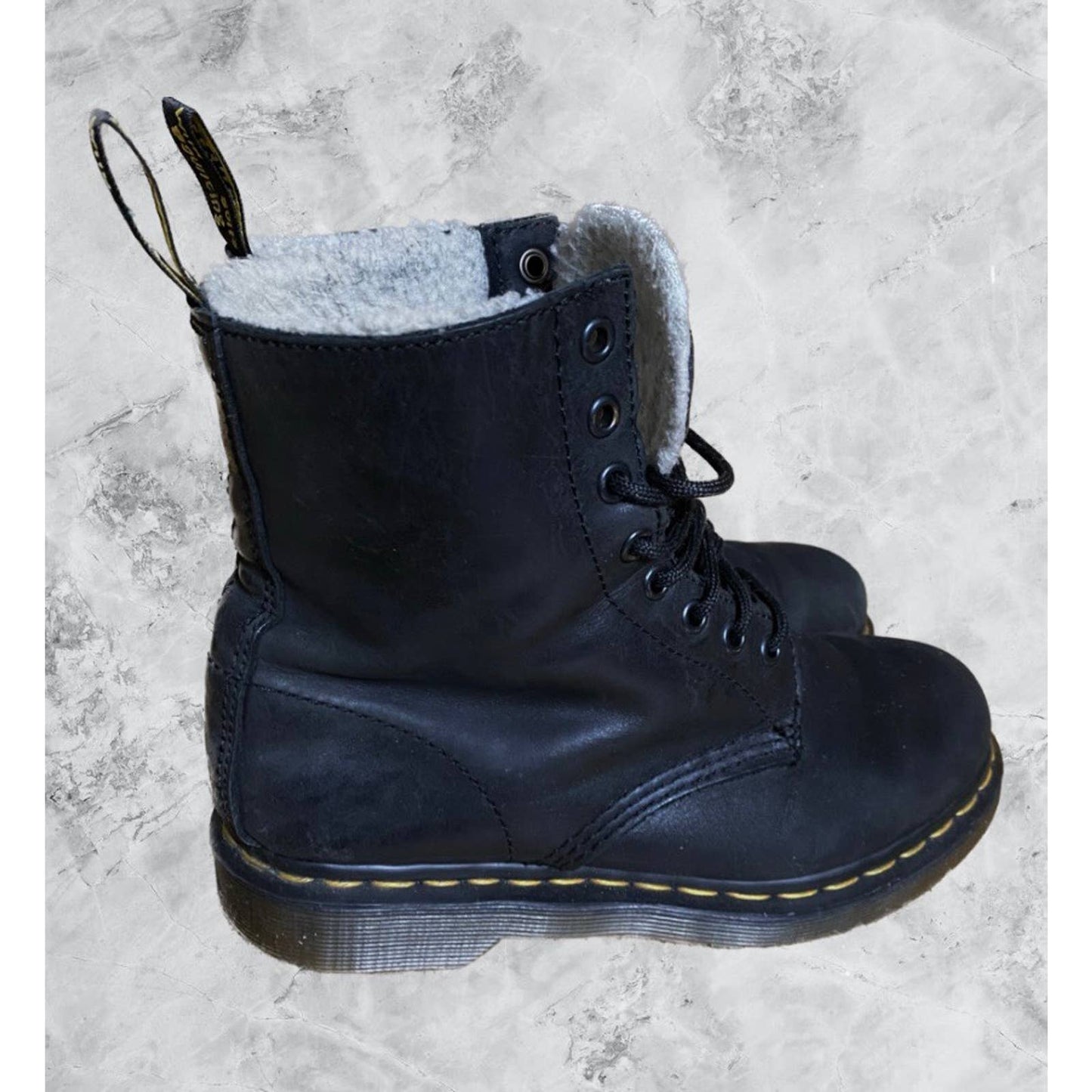 Dr. Martens boots 1460 serena fur lining black